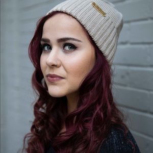 Meet your Posher, Whitney